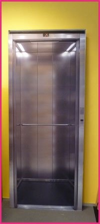 Deurposter lift